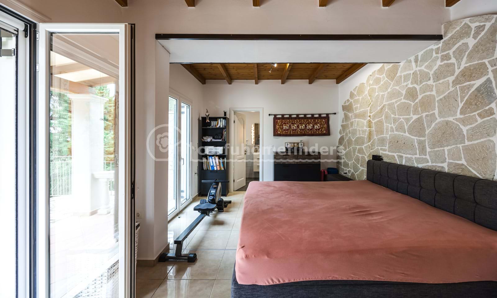 Listing photograph 15 of 23 of the house in Karousades, published by Corfu Home Finders.