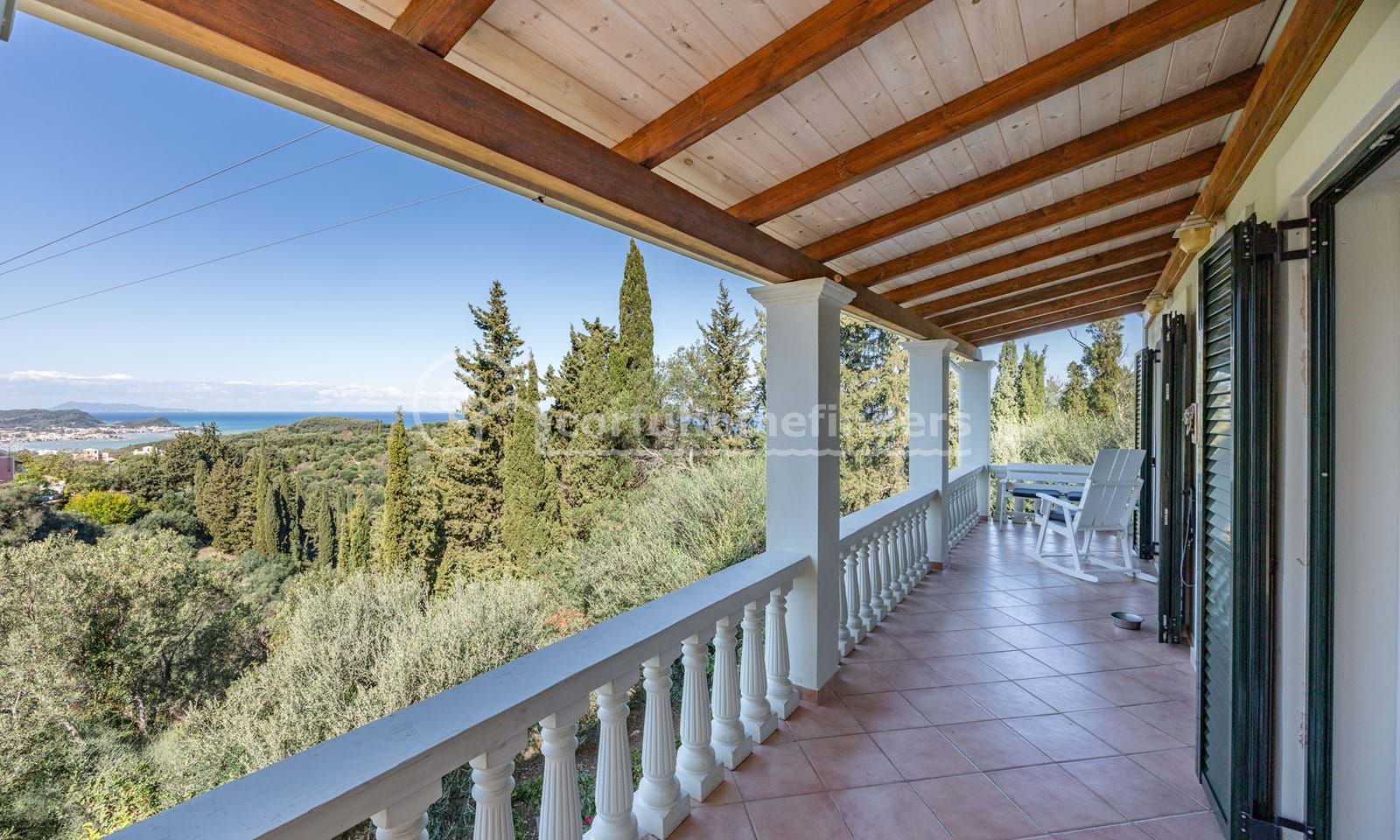 Listing photograph 7 of 23 of the house in Karousades, published by Corfu Home Finders.