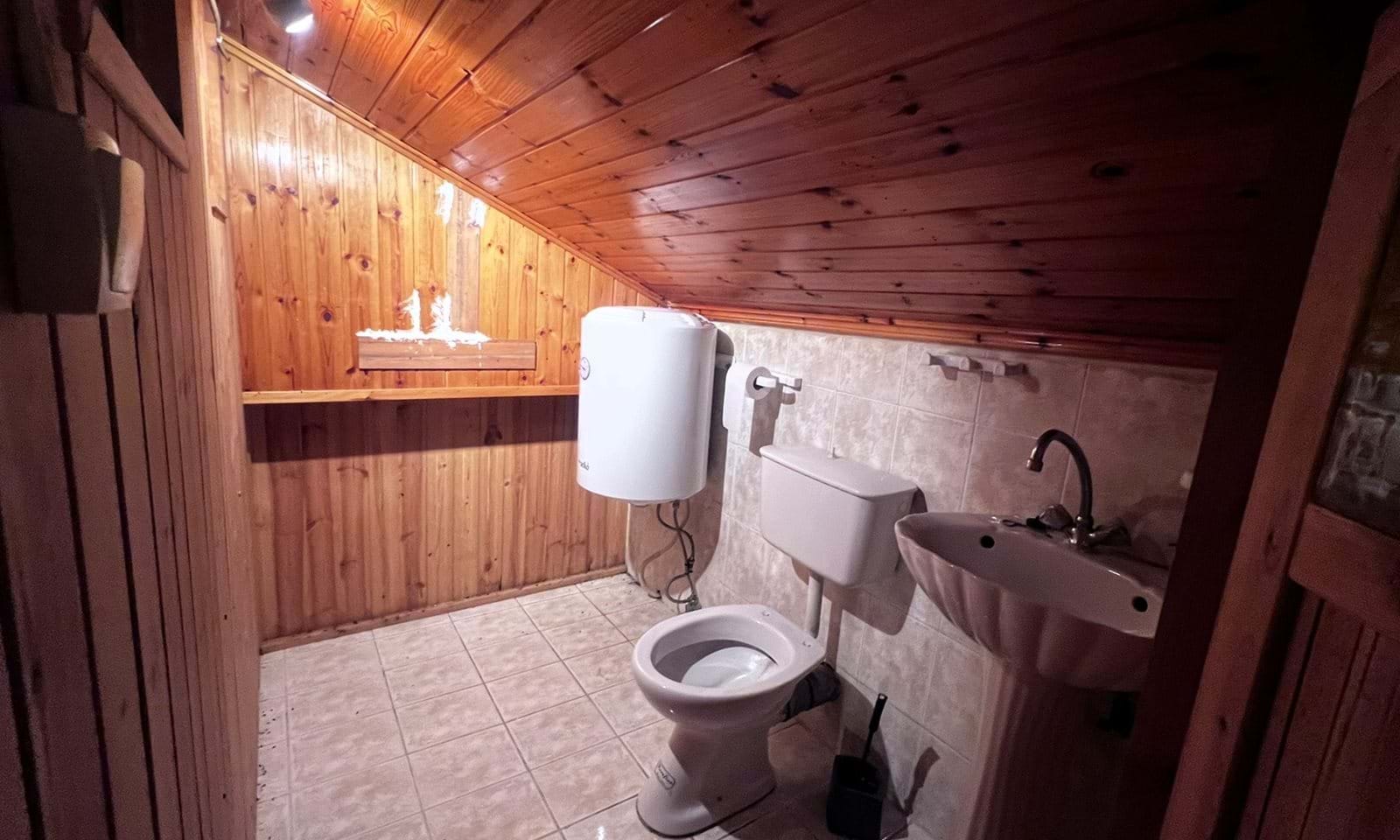 Listing photograph 10 of 12 of the house in Dafni, published by Corfu Home Finders.
