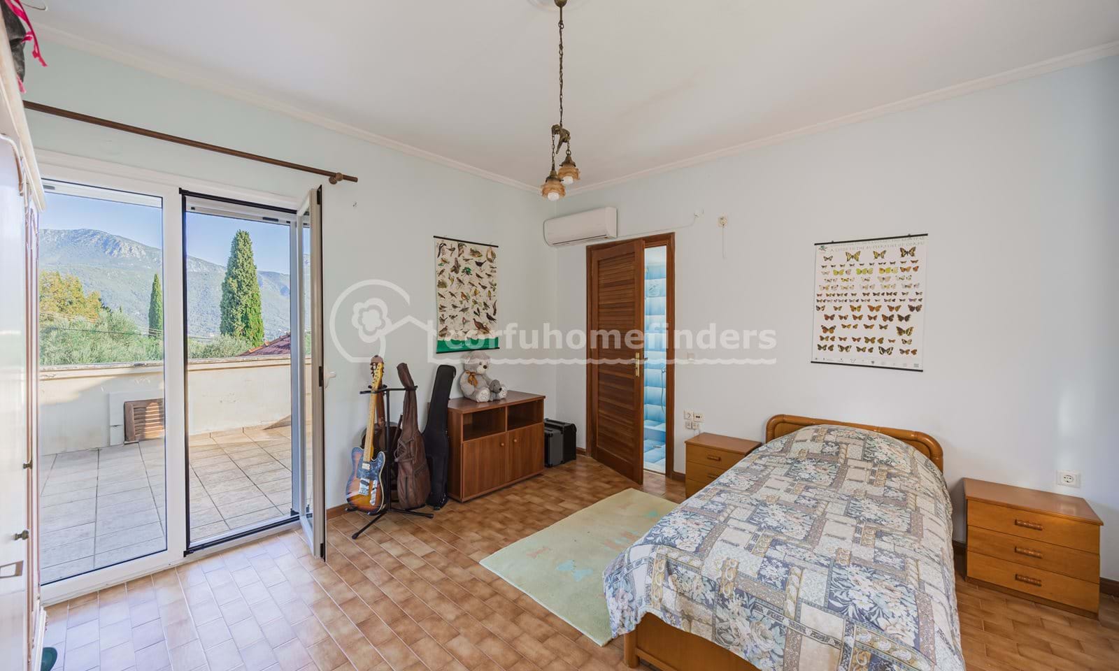 Listing photograph 16 of 26 of the house in Kato Korakiana, published by Corfu Home Finders.