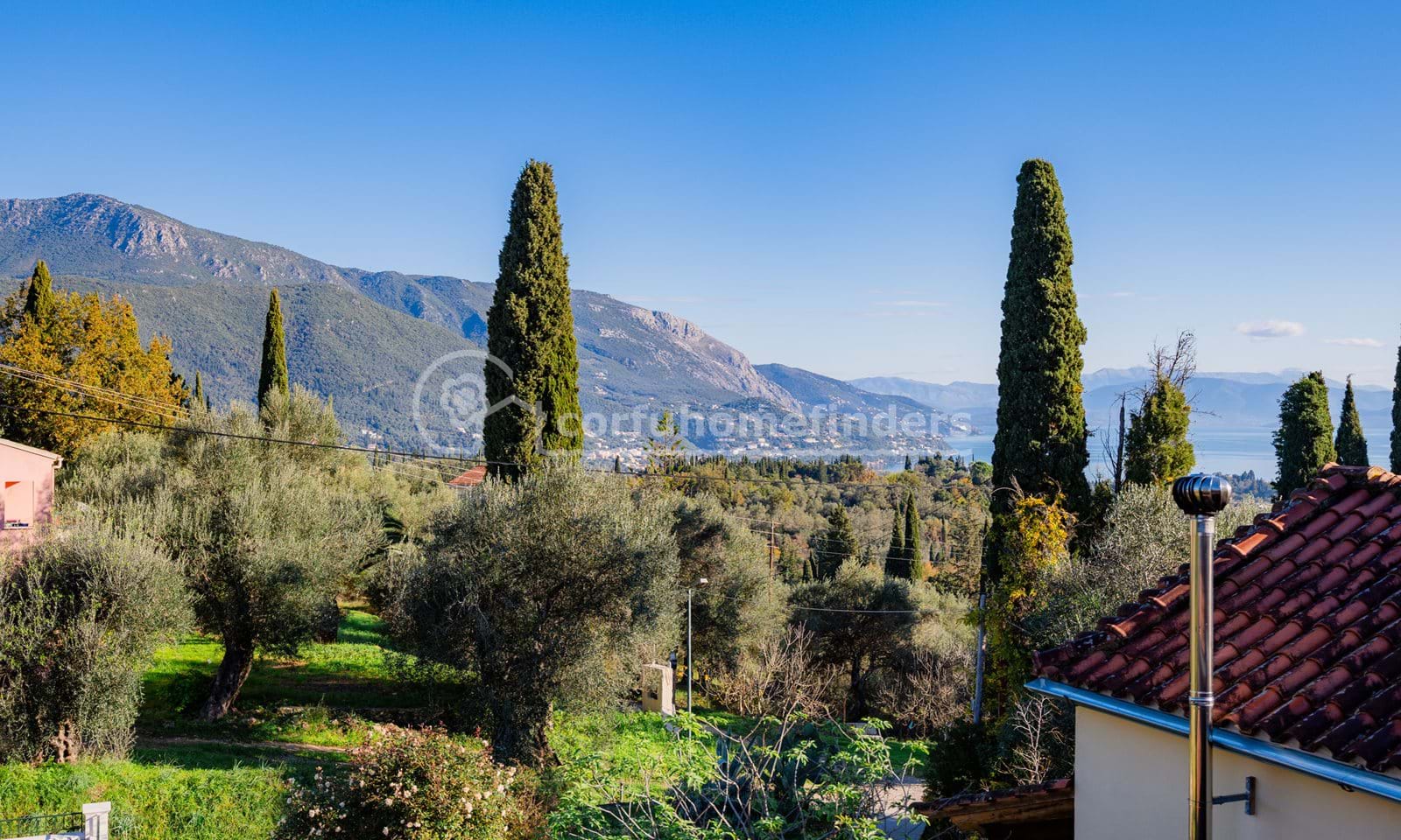Listing photograph 22 of 26 of the house in Kato Korakiana, published by Corfu Home Finders.