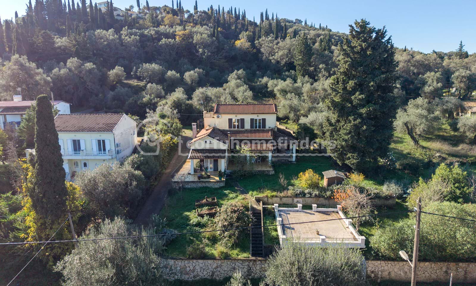 Listing photograph 2 of 26 of the house in Kato Korakiana, published by Corfu Home Finders.