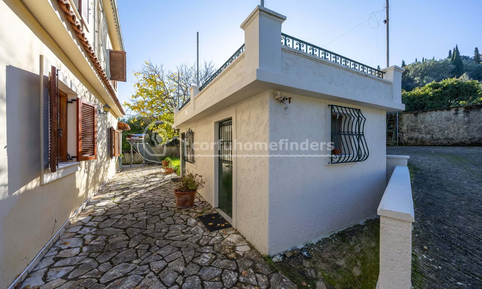 Listing photograph 24 of 26 of the house in Kato Korakiana, published by Corfu Home Finders.