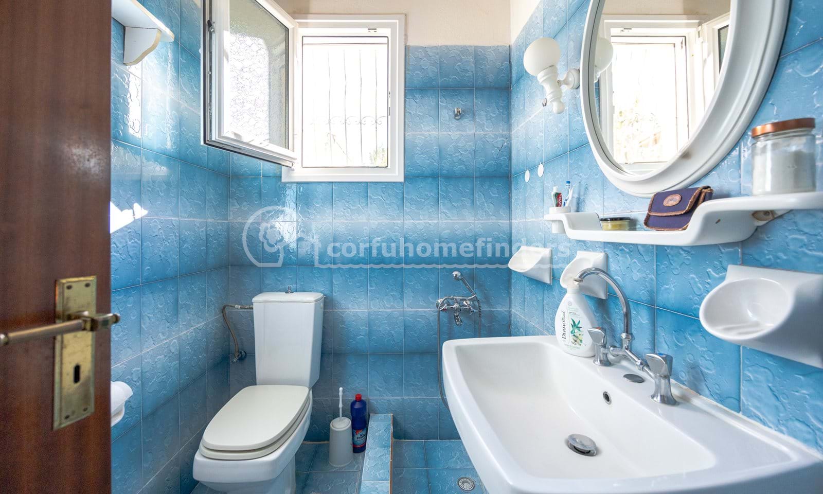Listing photograph 12 of 26 of the house in Kato Korakiana, published by Corfu Home Finders.