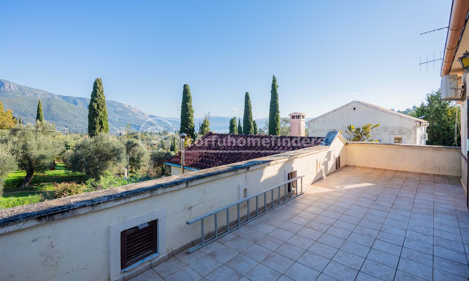 Listing photograph 21 of 26 of the house in Kato Korakiana, published by Corfu Home Finders.
