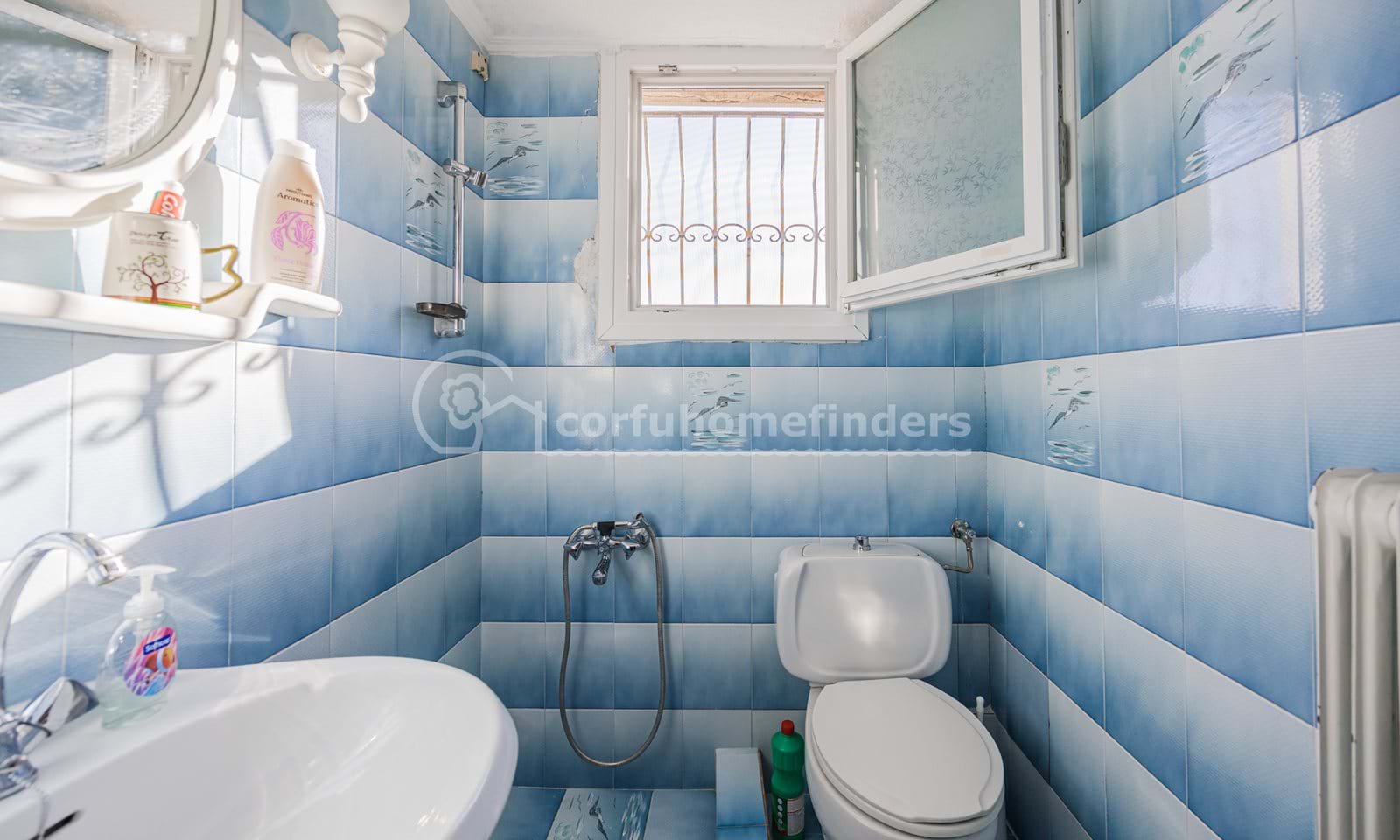 Listing photograph 18 of 26 of the house in Kato Korakiana, published by Corfu Home Finders.