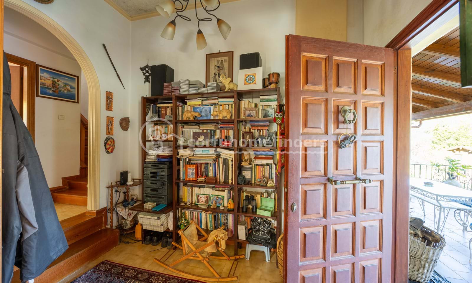 Listing photograph 5 of 26 of the house in Kato Korakiana, published by Corfu Home Finders.
