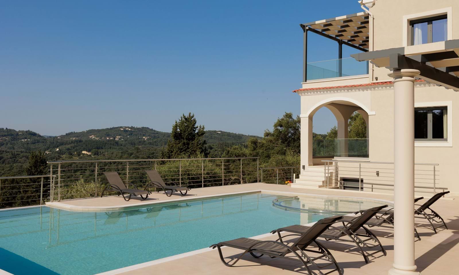 Listing photograph 3 of 35 of the house in Agios Markos, published by Corfu Home Finders.