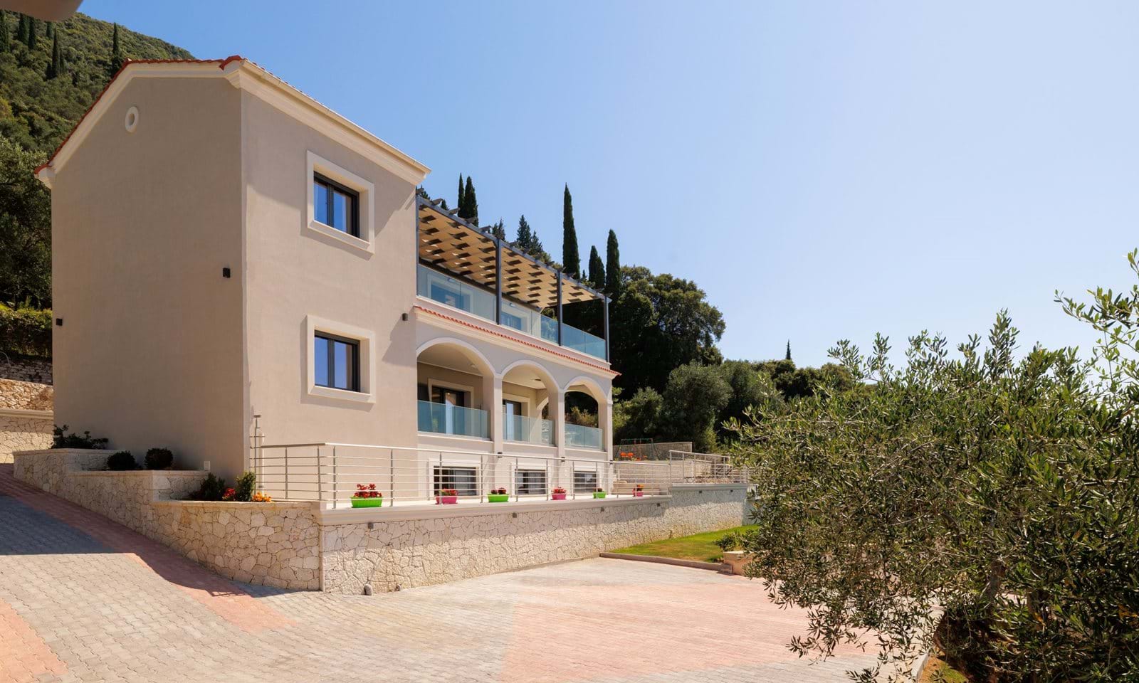 Listing photograph 5 of 35 of the house in Agios Markos, published by Corfu Home Finders.