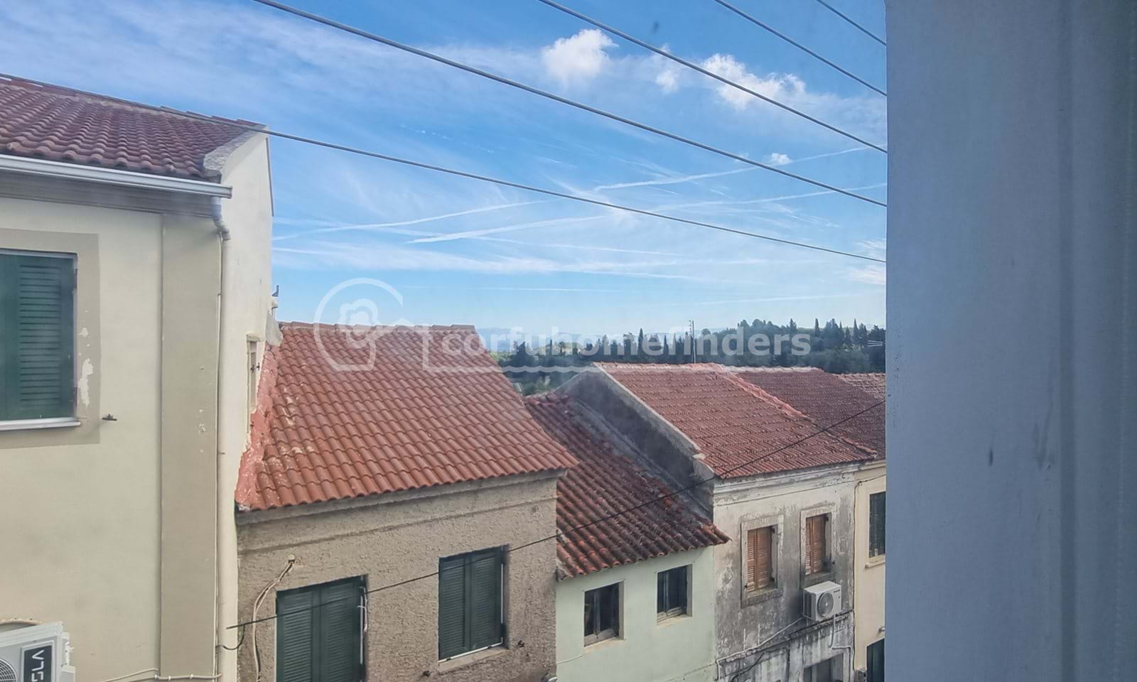 Listing photograph 10 of 17 of the house in Lefkimmi, published by Corfu Home Finders.