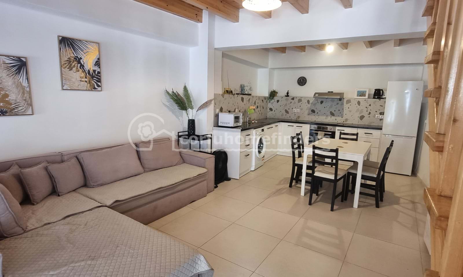 Listing photograph 5 of 17 of the house in Lefkimmi, published by Corfu Home Finders.