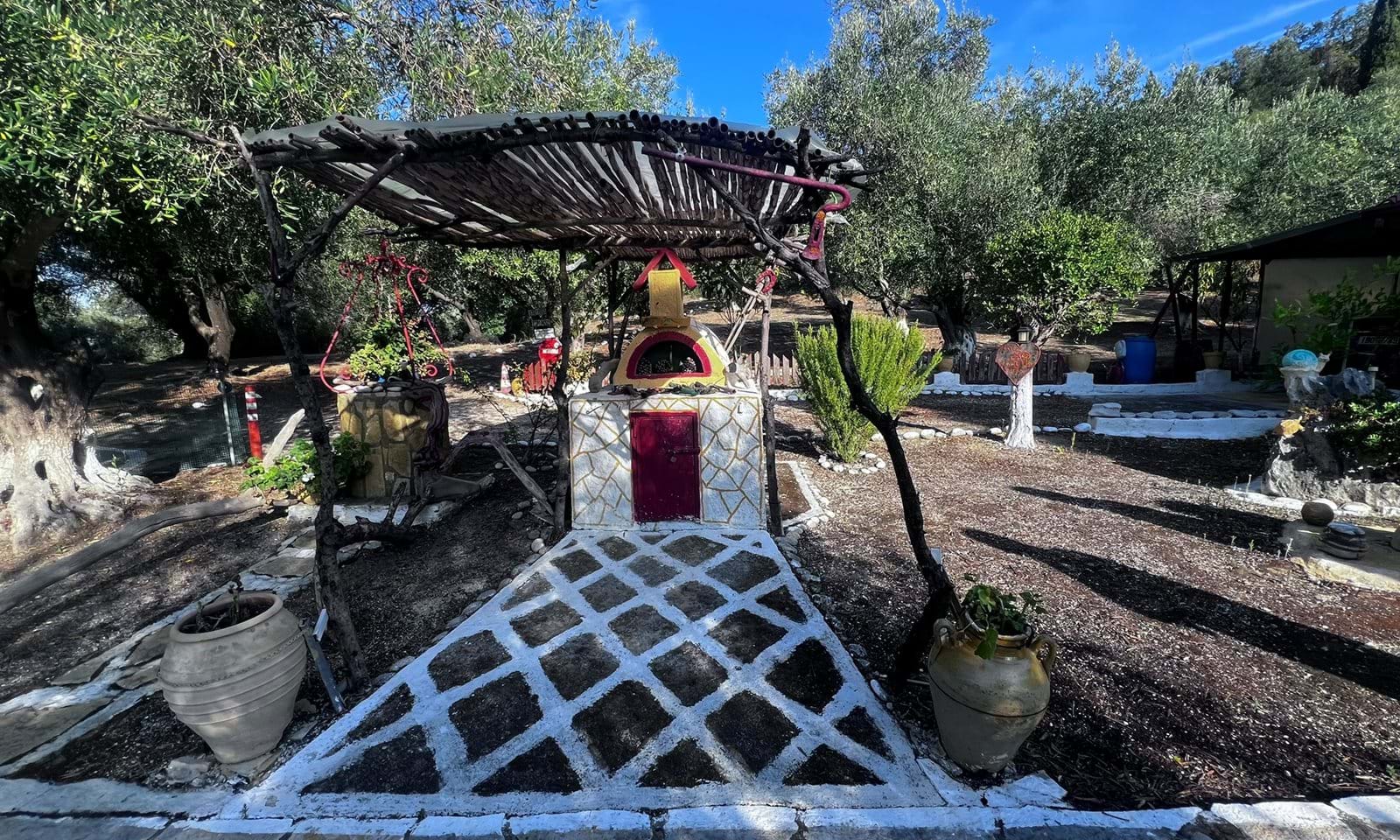 Listing photograph 14 of 20 of the house in Dafni, published by Corfu Home Finders.