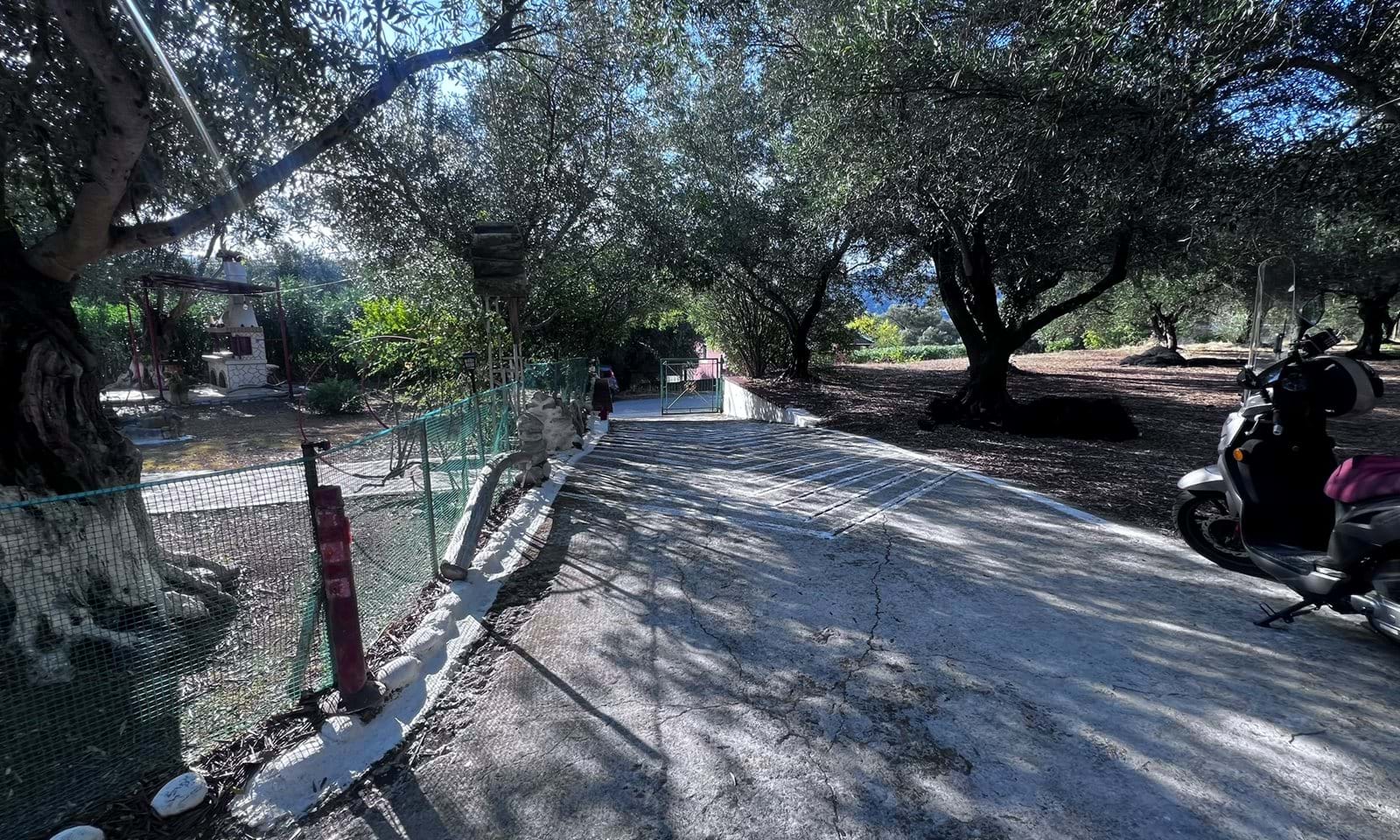 Listing photograph 10 of 20 of the house in Dafni, published by Corfu Home Finders.
