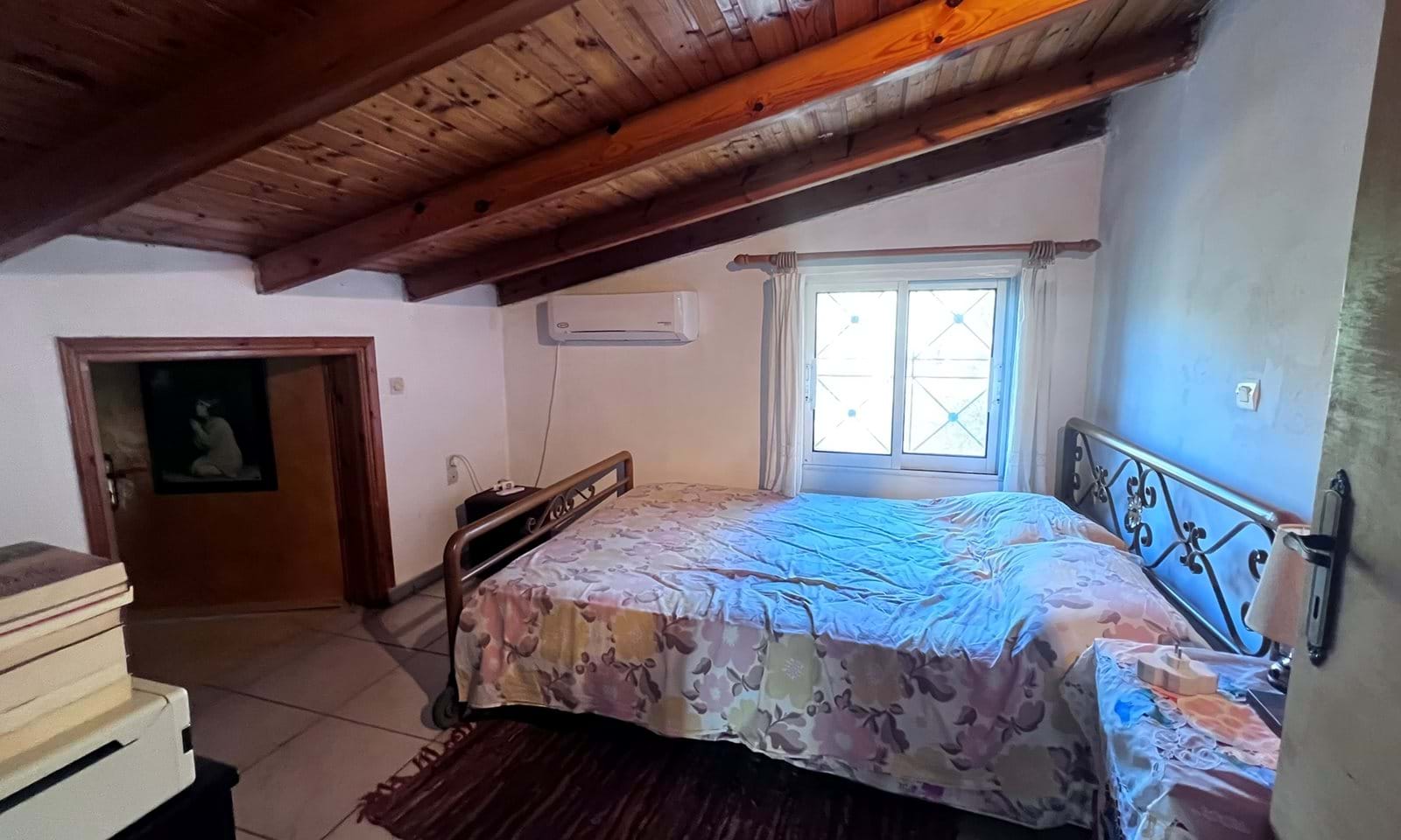 Listing photograph 8 of 20 of the house in Dafni, published by Corfu Home Finders.