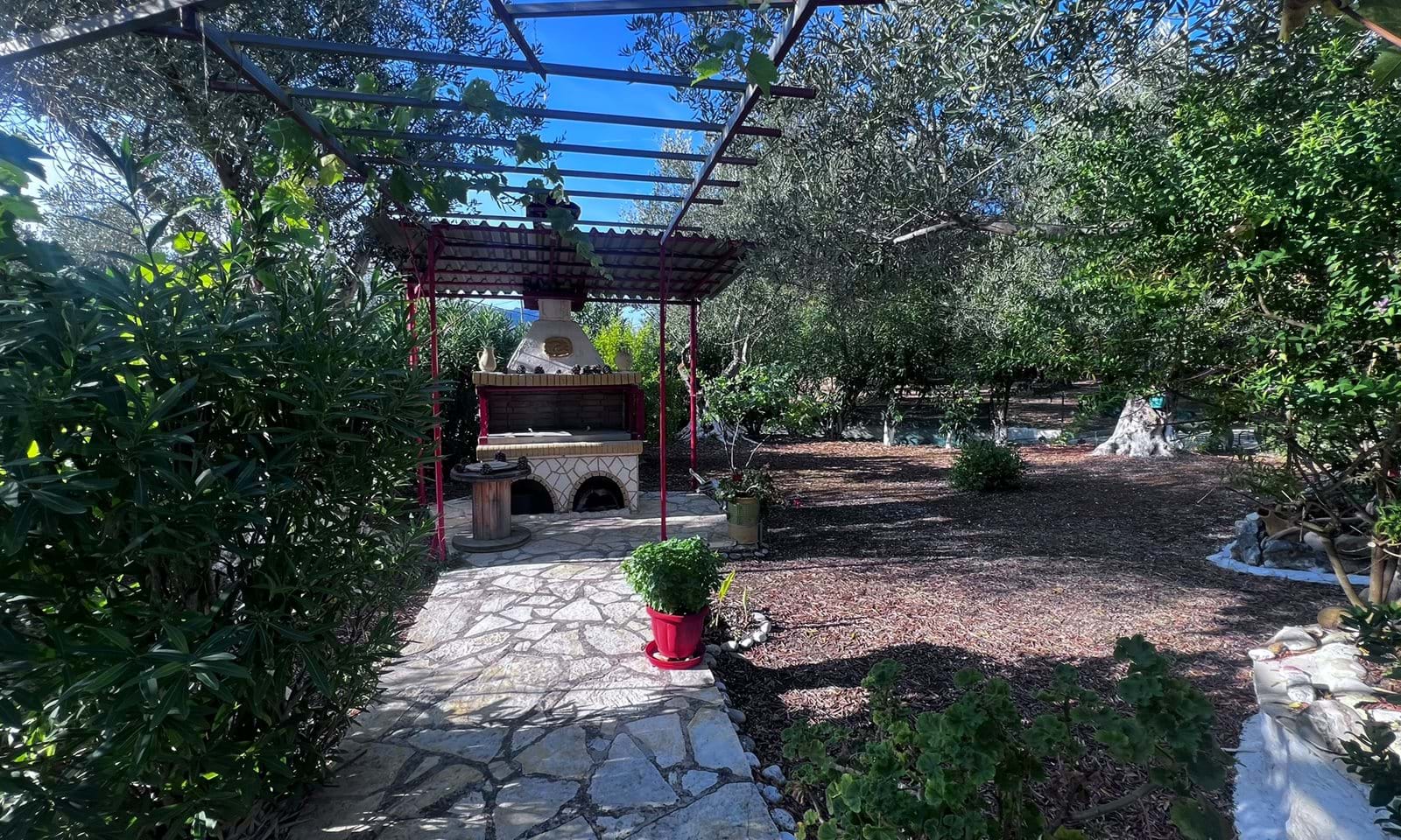 Listing photograph 15 of 20 of the house in Dafni, published by Corfu Home Finders.