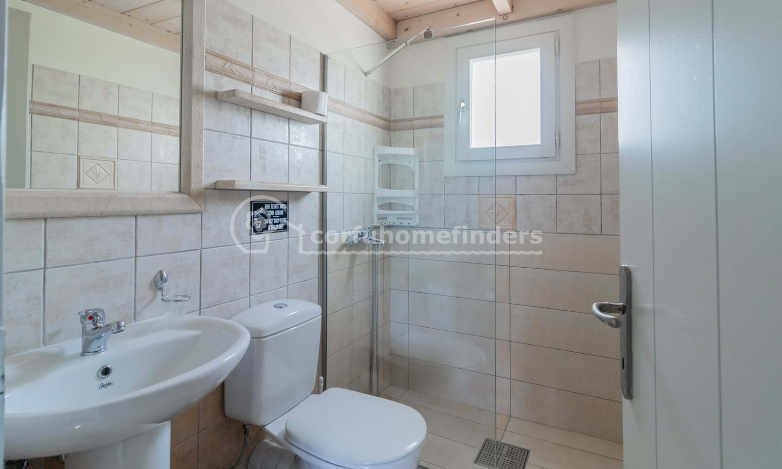 Listing photograph 4 of 14 of the house in Platonas, published by Corfu Home Finders.
