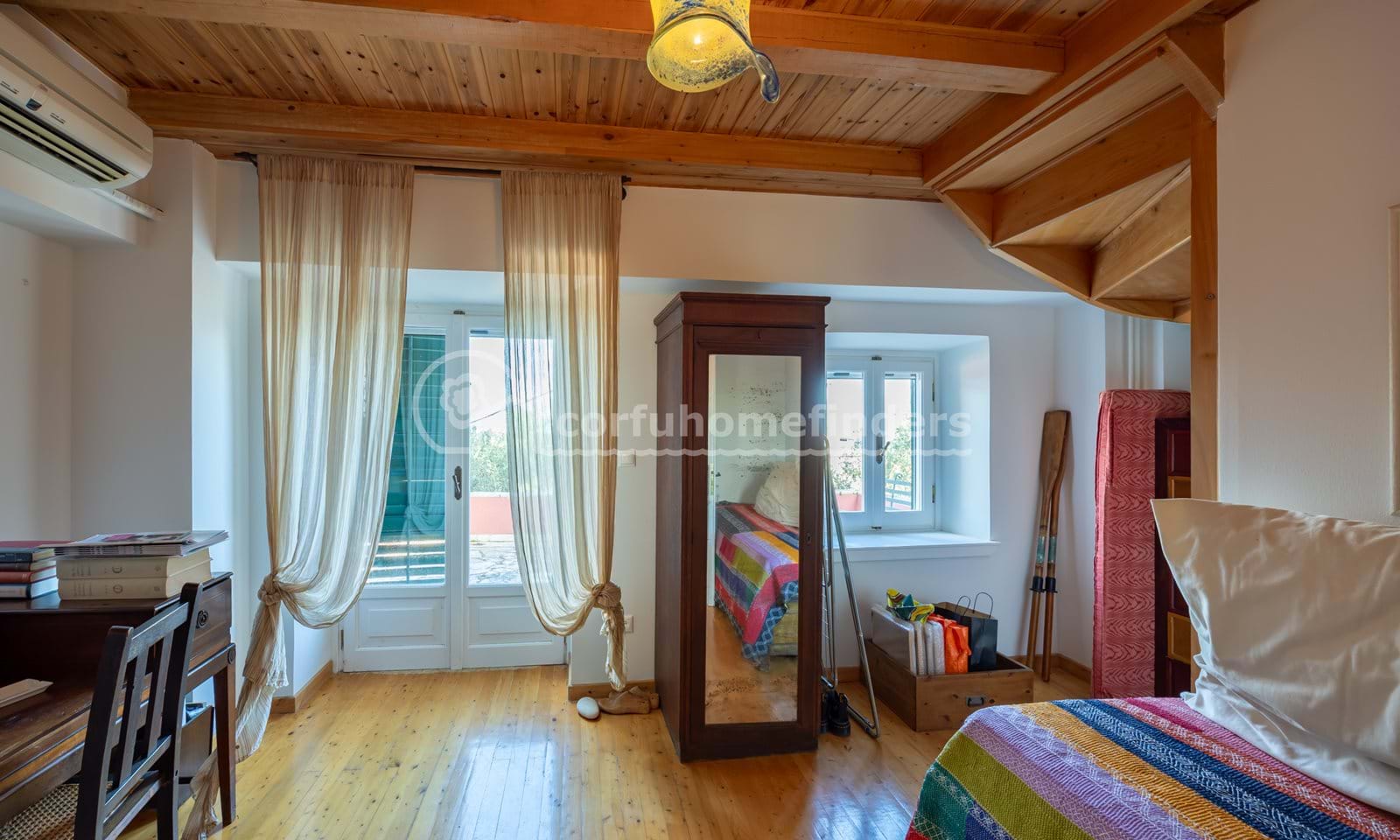 Listing photograph 14 of 25 of the house in Chorepiskopi, published by Corfu Home Finders.