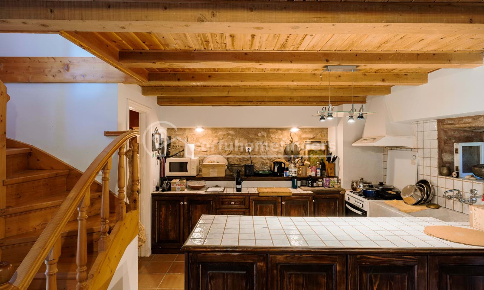 Listing photograph 5 of 25 of the house in Chorepiskopi, published by Corfu Home Finders.