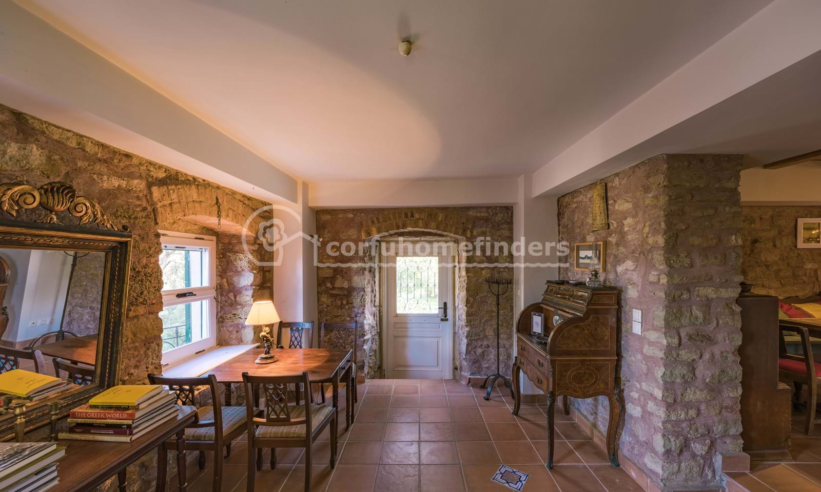Listing photograph 8 of 25 of the house in Chorepiskopi, published by Corfu Home Finders.