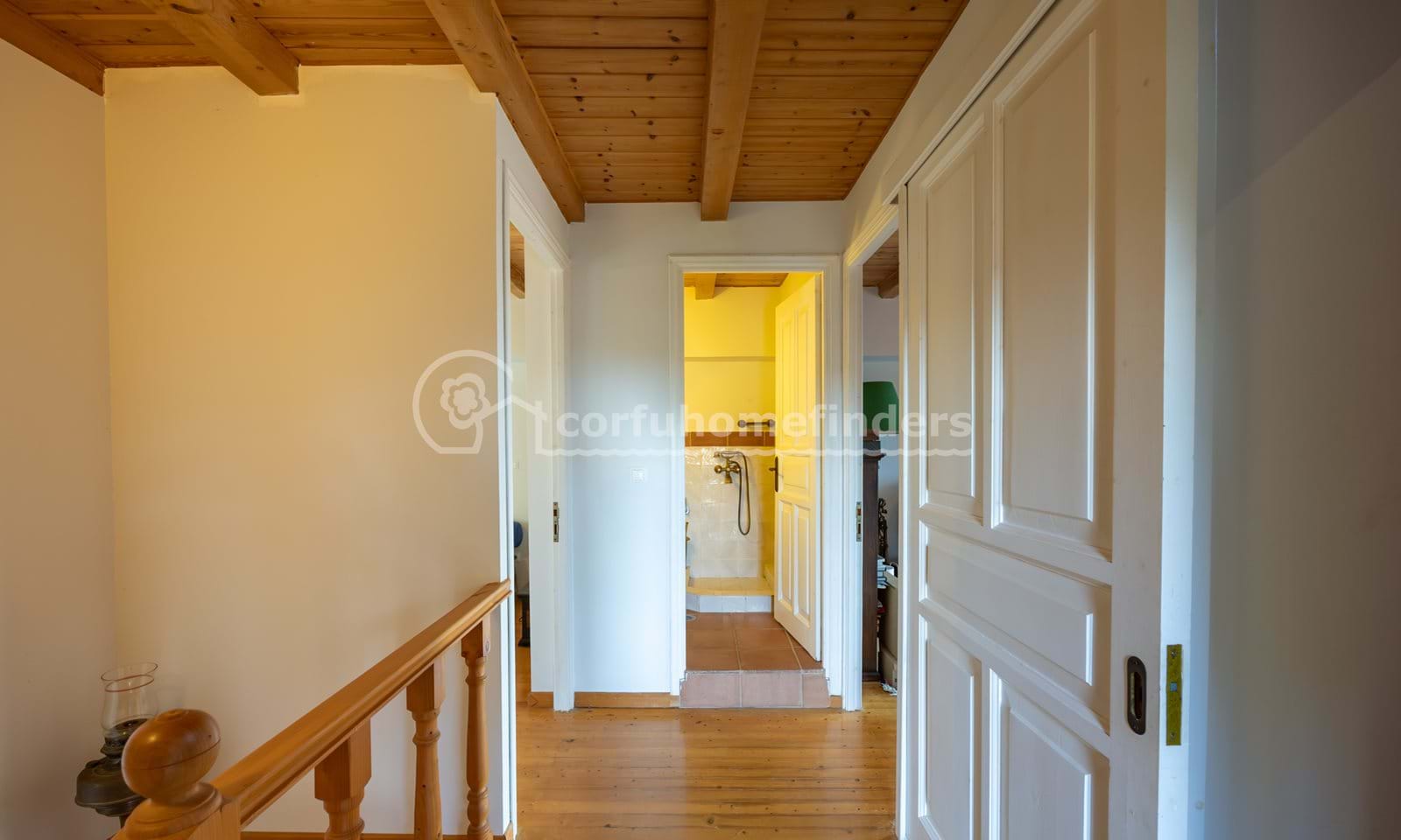Listing photograph 10 of 25 of the house in Chorepiskopi, published by Corfu Home Finders.