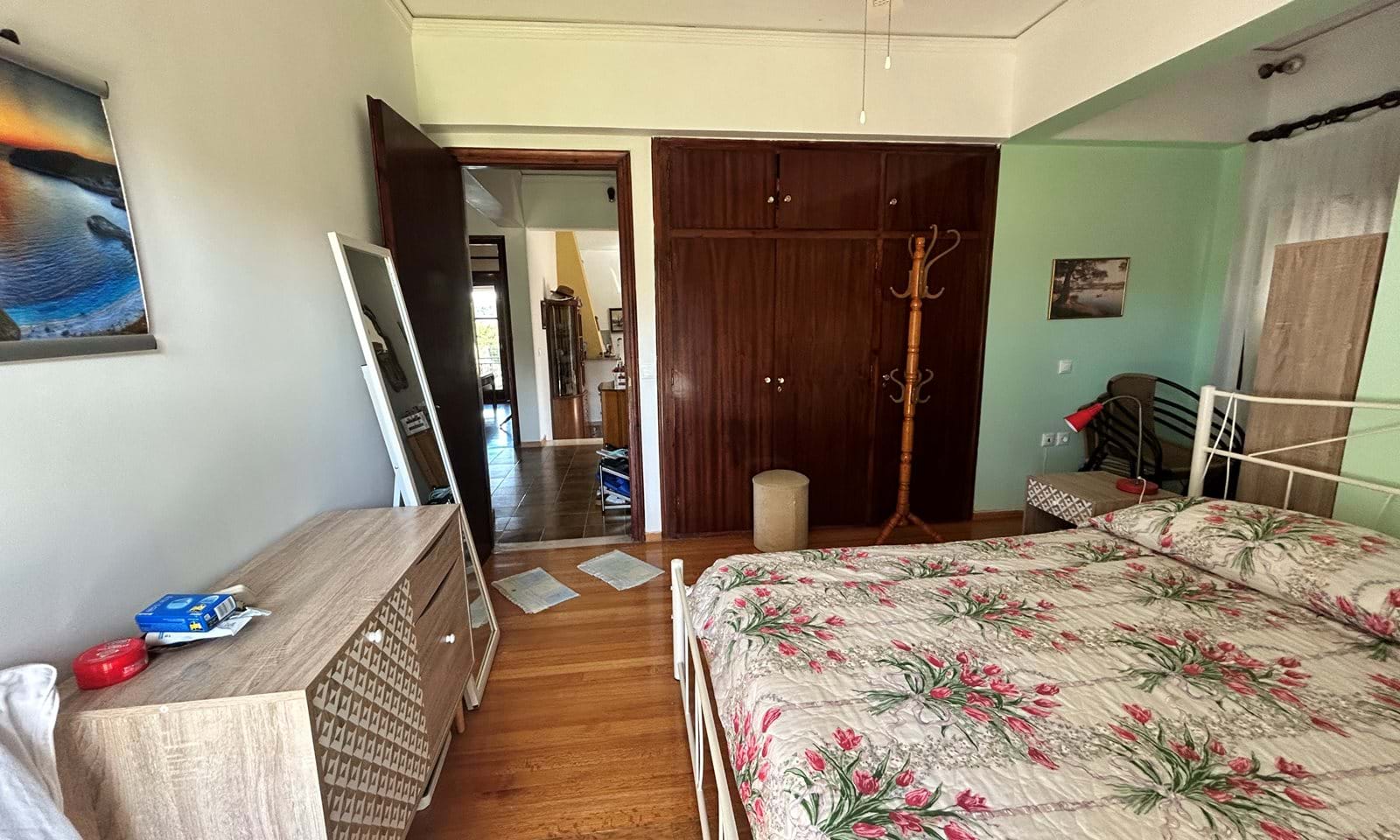Listing photograph 8 of 16 of the house in Kouramades, published by Corfu Home Finders.