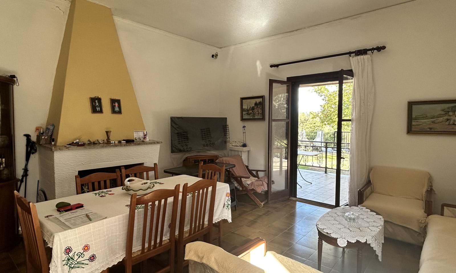 Listing photograph 14 of 16 of the house in Kouramades, published by Corfu Home Finders.