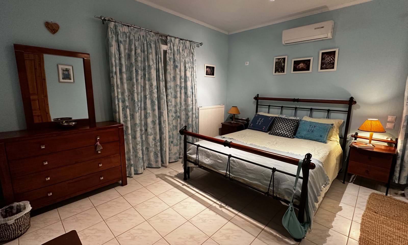Listing photograph 6 of 13 of the house in Liapades, published by Corfu Home Finders.