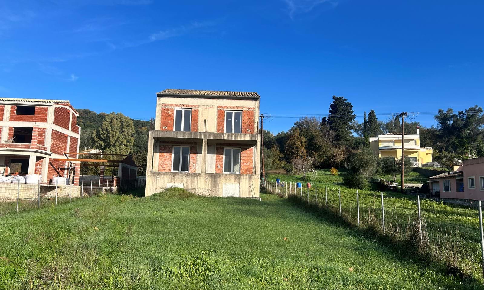 Listing photograph 2 of 11 of the house in Liapades, published by Corfu Home Finders.