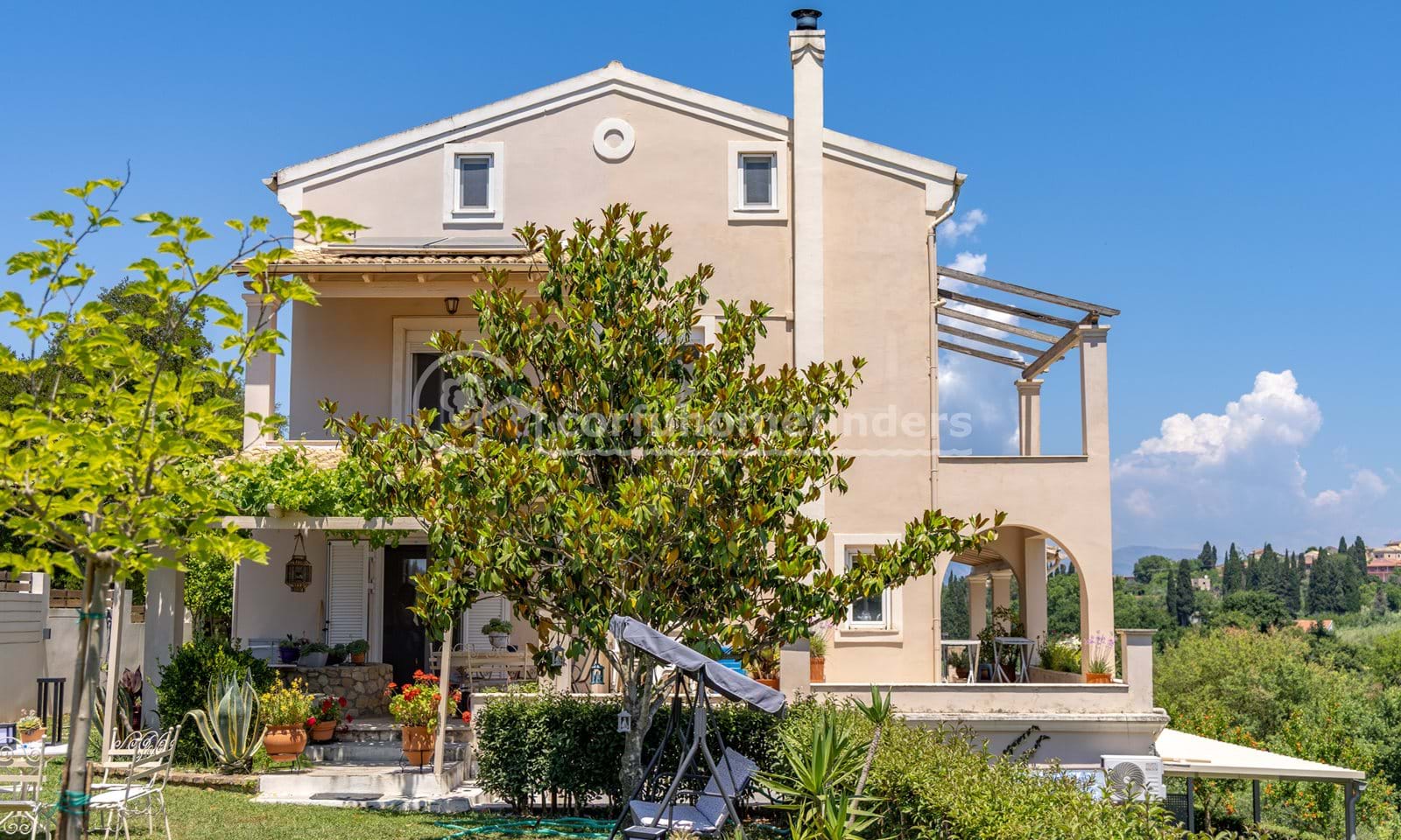 Listing photograph 2 of 27 of the house in Kastania, published by Corfu Home Finders.