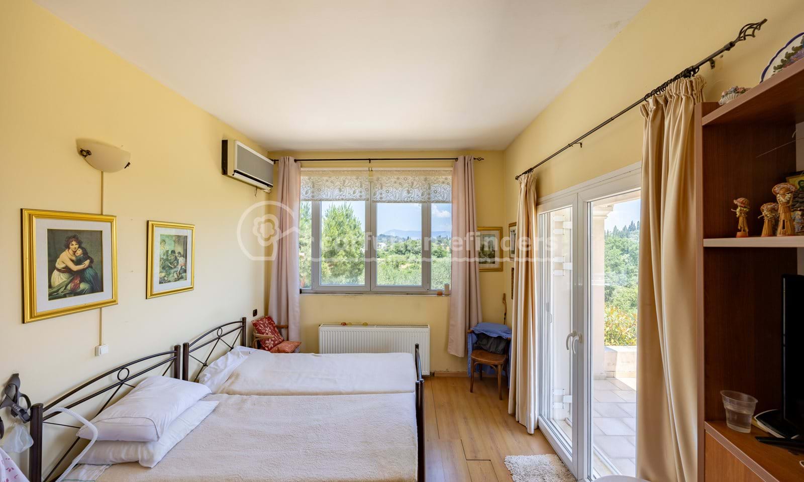 Listing photograph 15 of 27 of the house in Kastania, published by Corfu Home Finders.