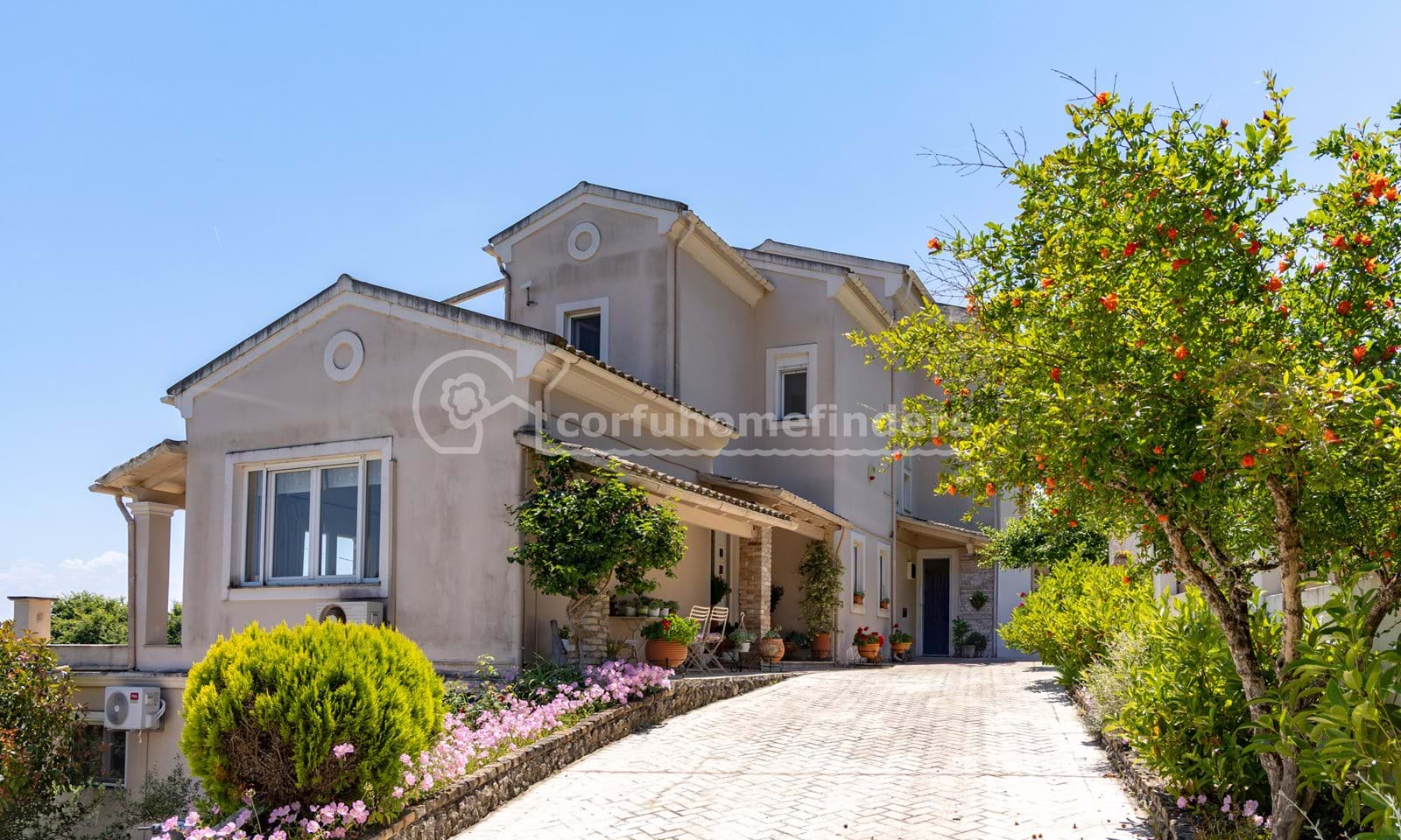 Listing photograph 5 of 27 of the house in Kastania, published by Corfu Home Finders.