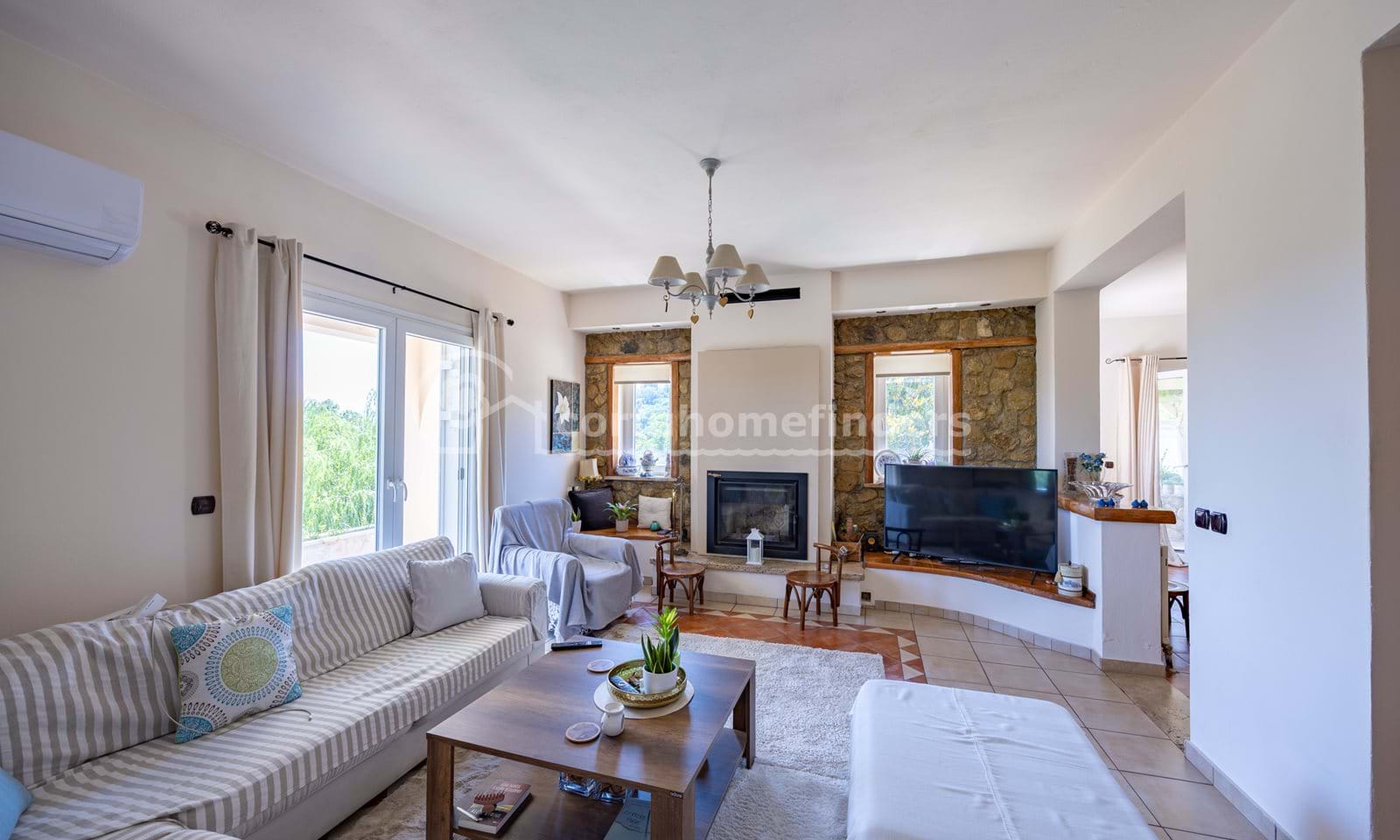 Listing photograph 8 of 27 of the house in Kastania, published by Corfu Home Finders.