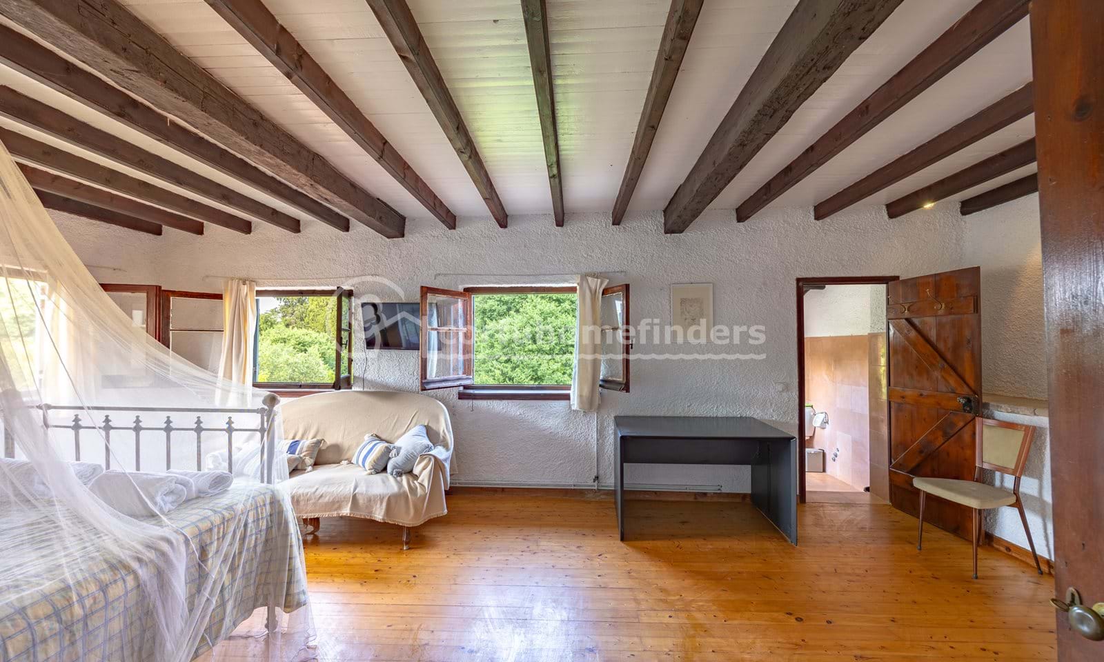 Listing photograph 17 of 20 of the house in Corfu Town, published by Corfu Home Finders.