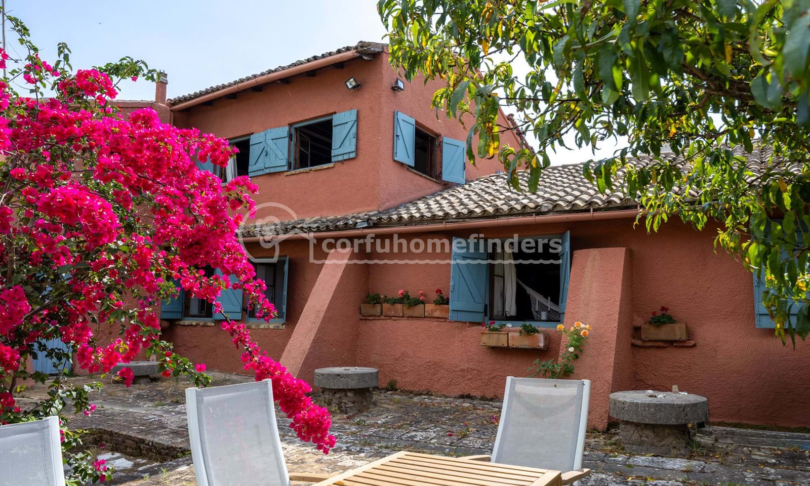 Listing photograph 1 of 20 of the house in Corfu Town, published by Corfu Home Finders.