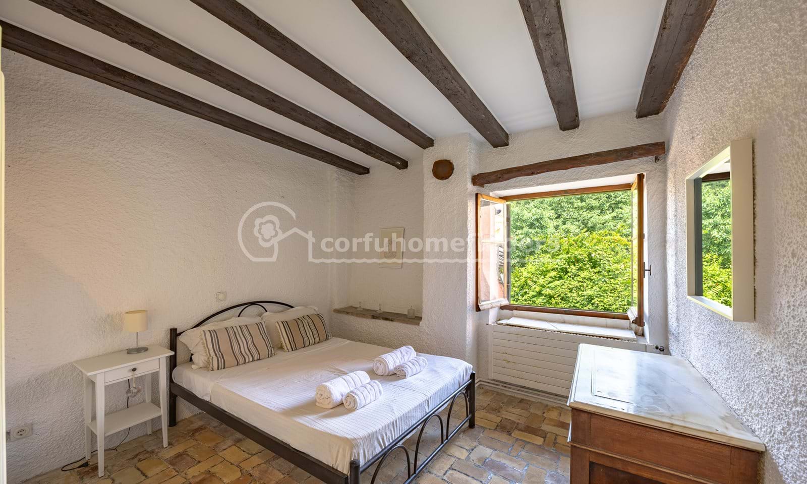 Listing photograph 12 of 20 of the house in Corfu Town, published by Corfu Home Finders.