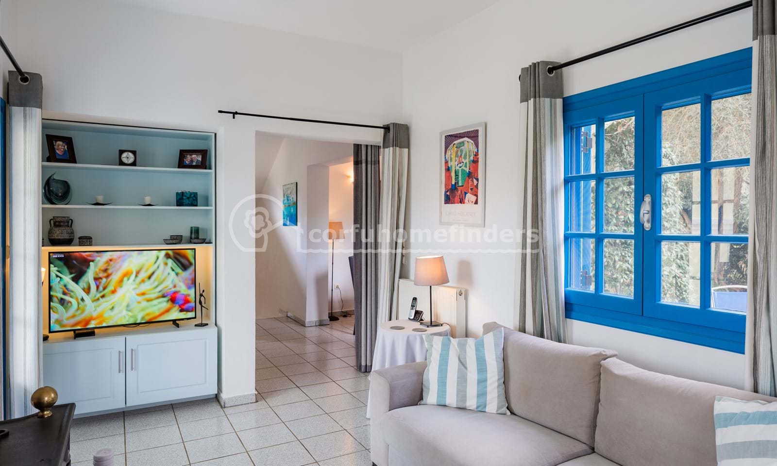 Listing photograph 11 of 23 of the house in Gouvia, published by Corfu Home Finders.