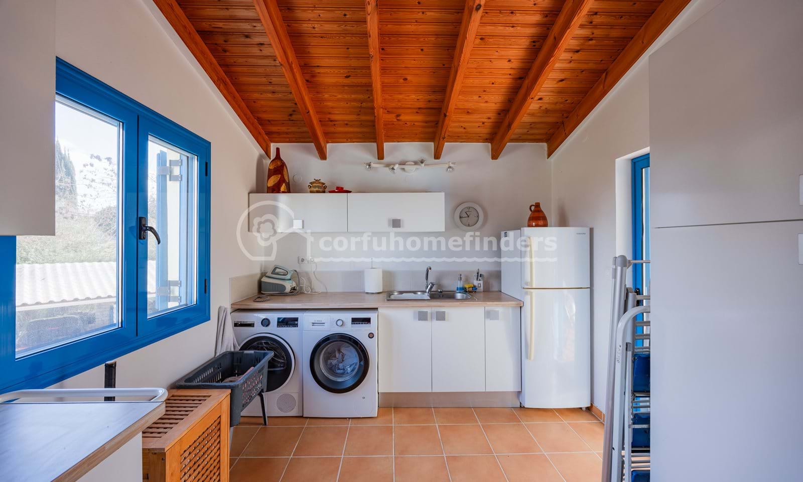 Listing photograph 19 of 23 of the house in Gouvia, published by Corfu Home Finders.