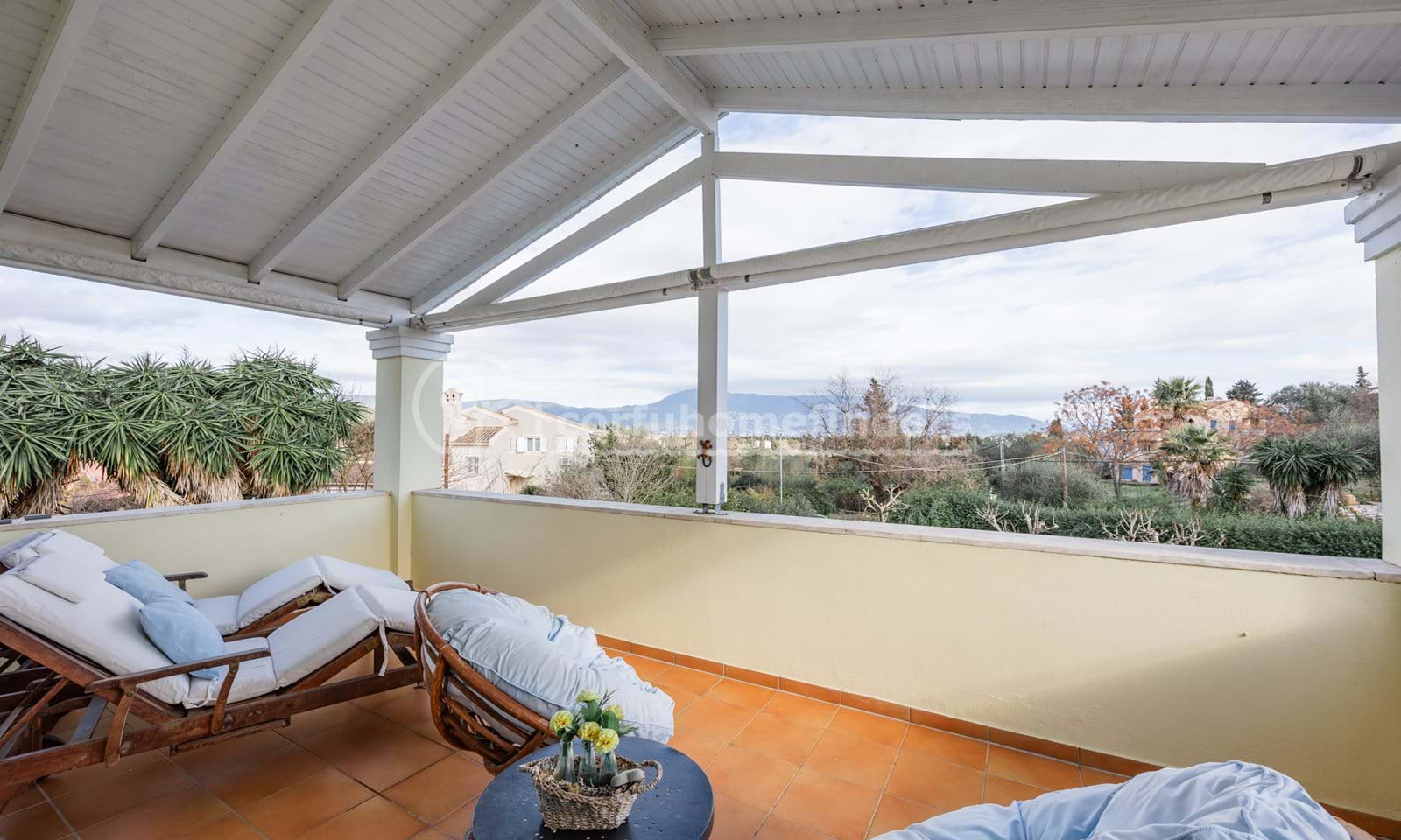 Listing photograph 16 of 23 of the house in Gouvia, published by Corfu Home Finders.