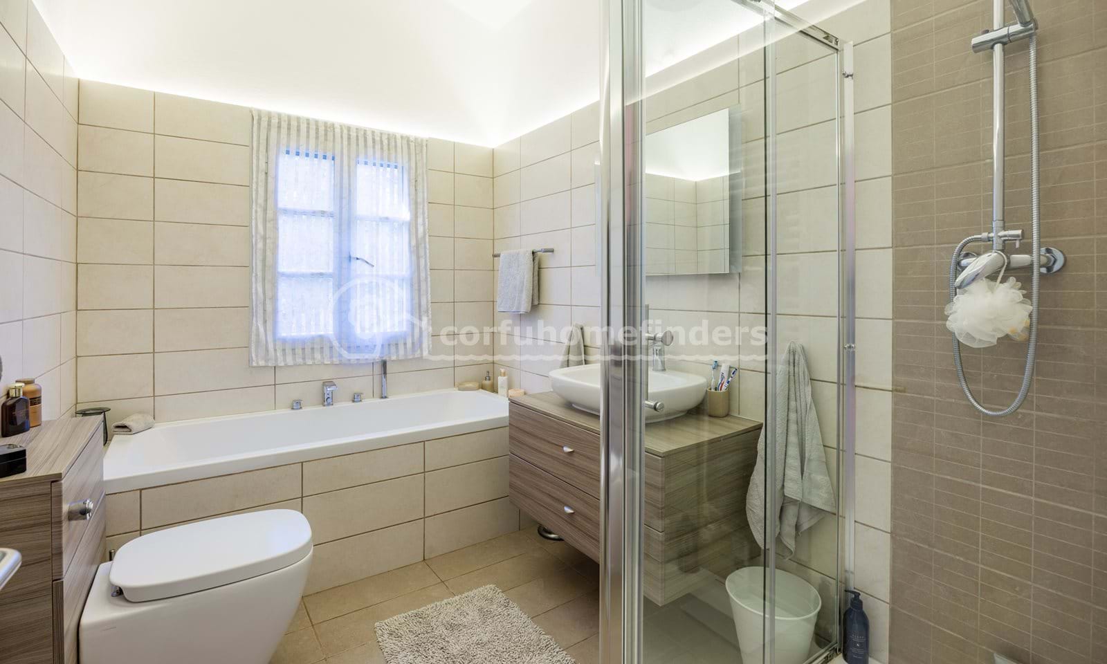 Listing photograph 17 of 23 of the house in Gouvia, published by Corfu Home Finders.
