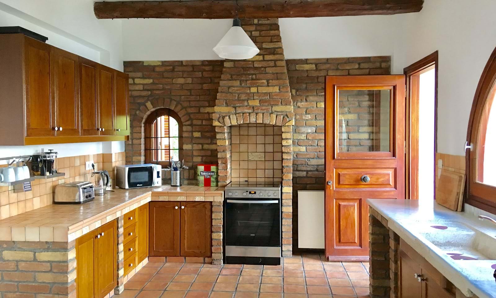 Listing photograph 7 of 14 of the house in Gastouri, published by Corfu Home Finders.