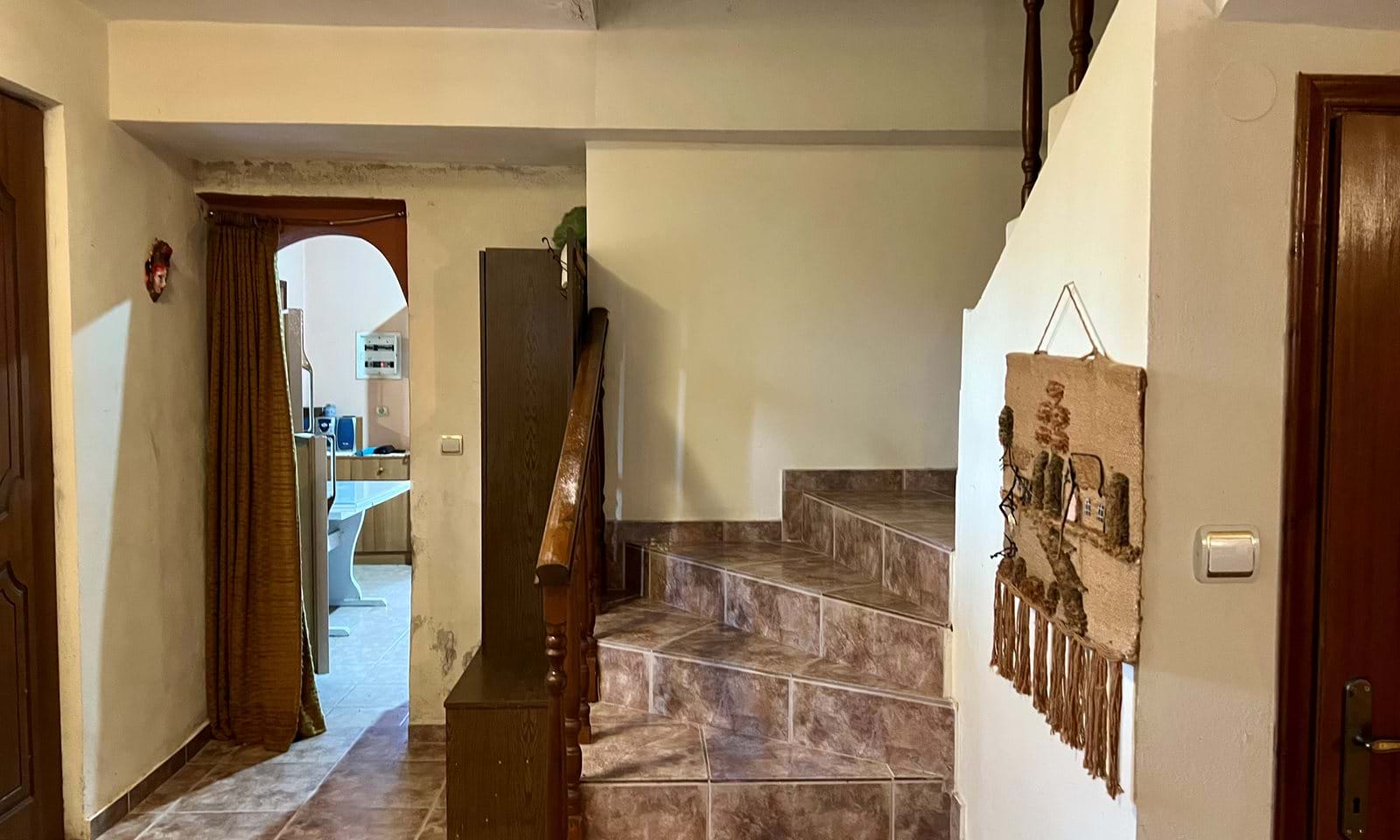 Listing photograph 4 of 16 of the house in Peroulades, published by Corfu Home Finders.