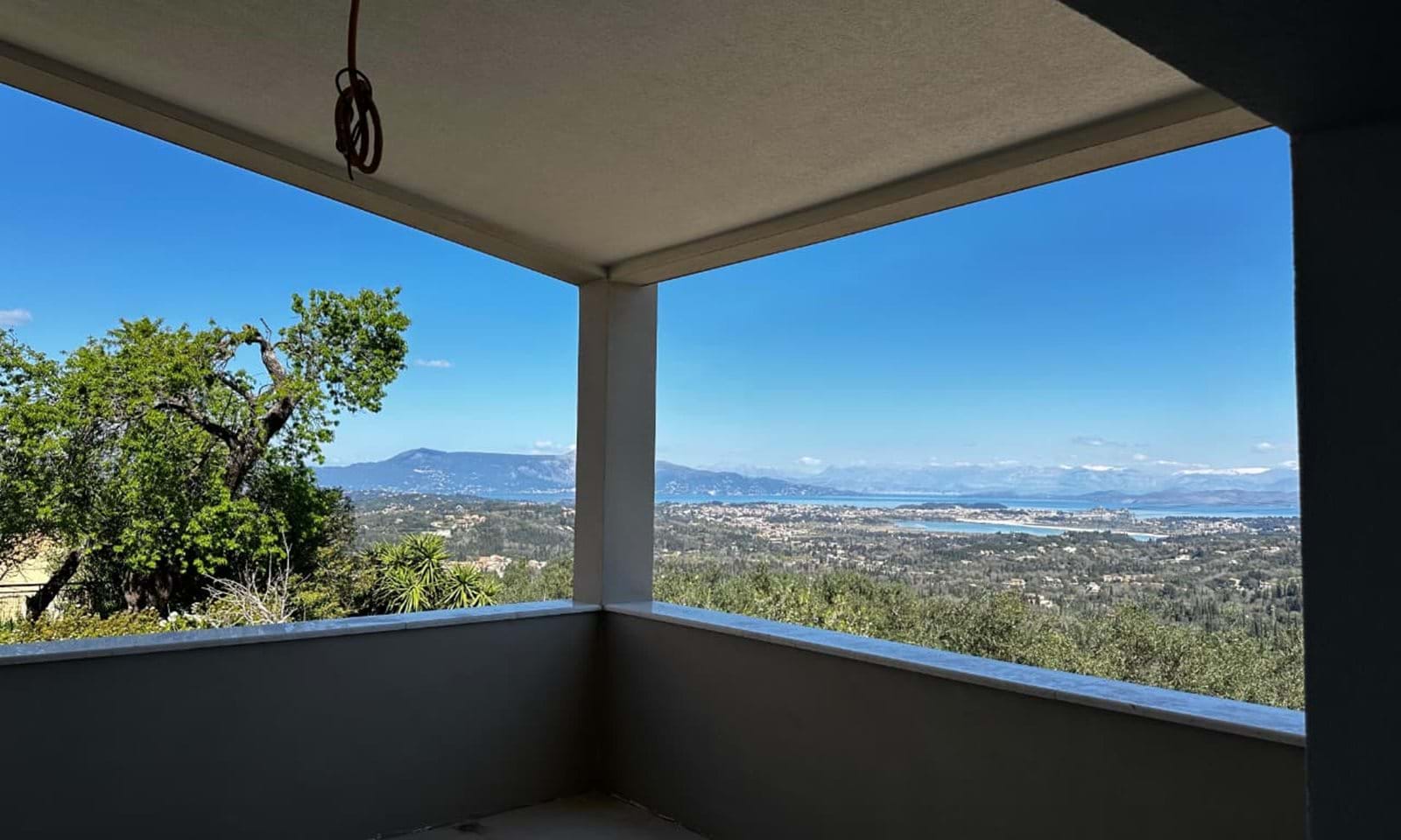 Listing photograph 9 of 19 of the house in Agii Deka, published by Corfu Home Finders.