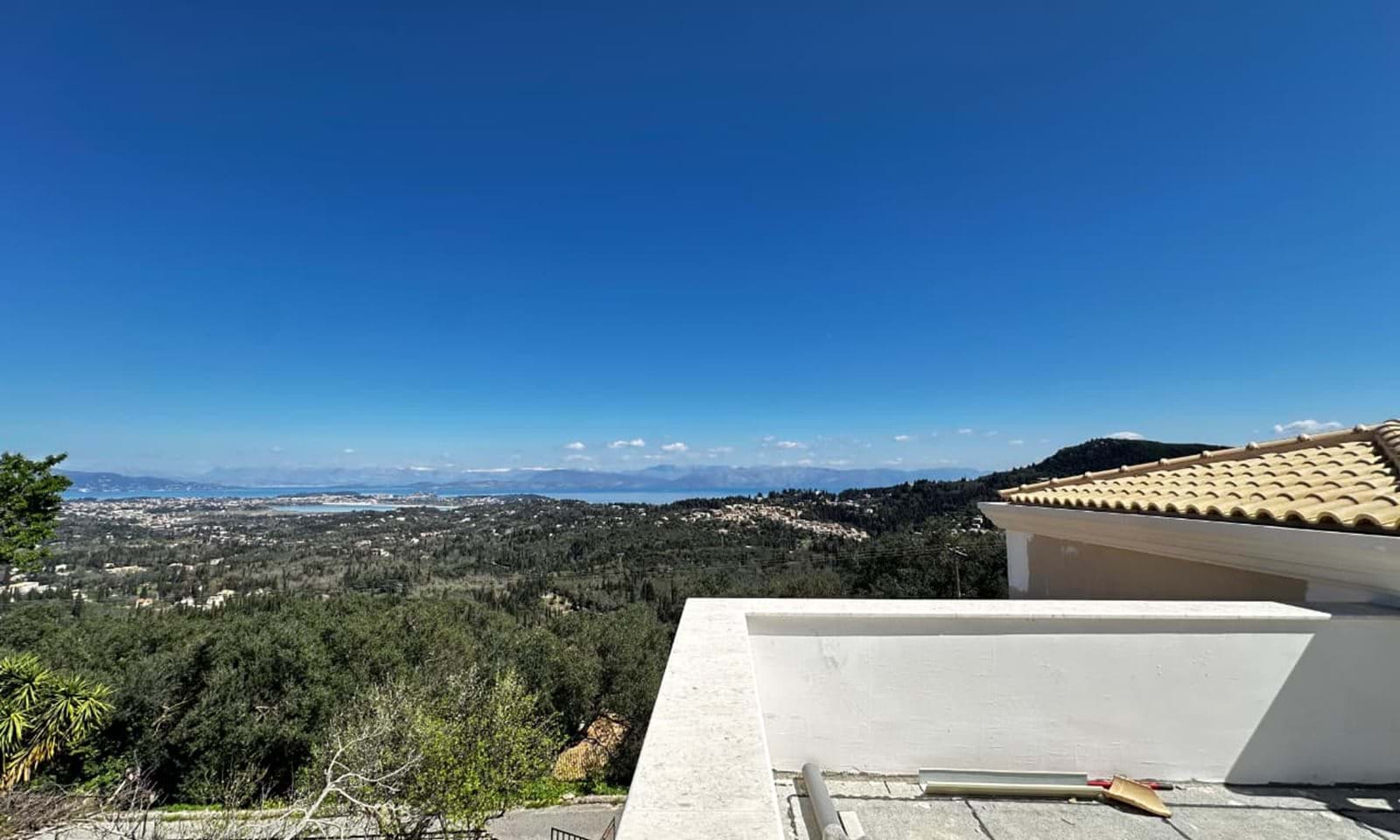 Listing photograph 10 of 19 of the house in Agii Deka, published by Corfu Home Finders.