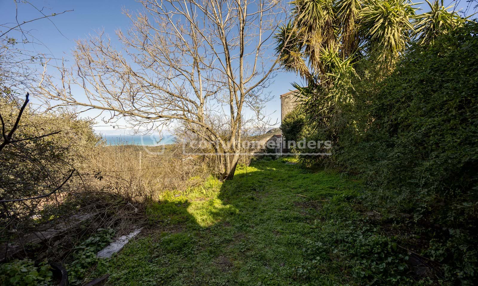 Listing photograph 29 of 30 of the house in Episkepsi, published by Corfu Home Finders.