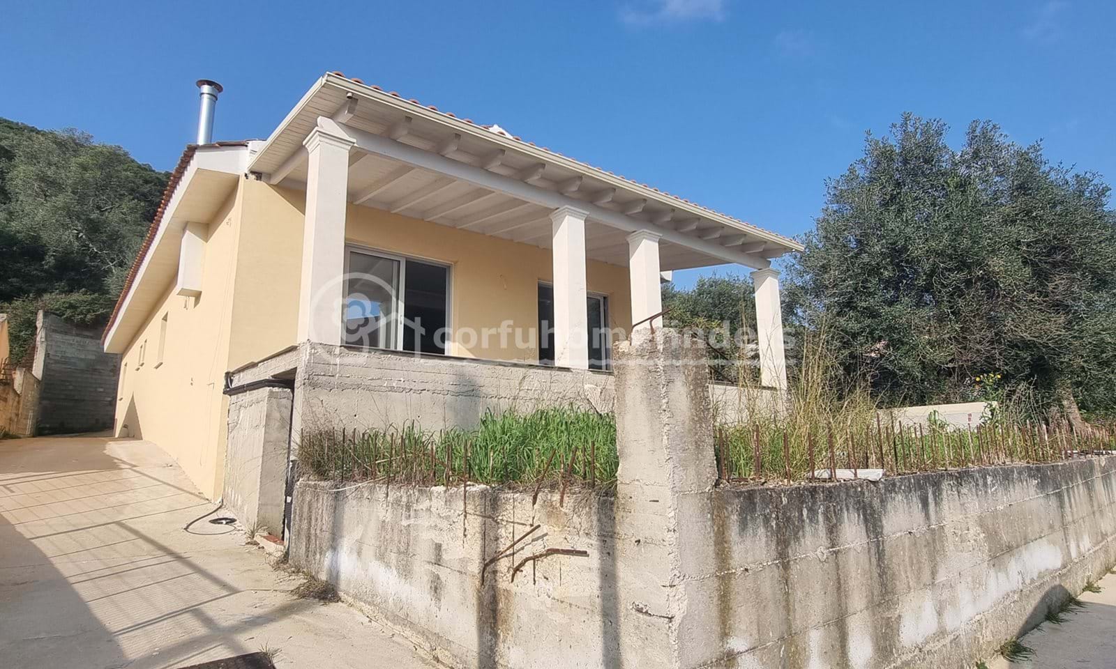 Listing photograph 2 of 15 of the house in Agios Mattheos, published by Corfu Home Finders.