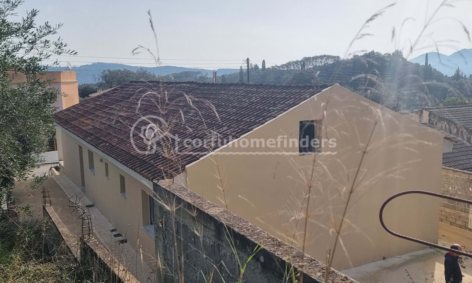 Listing photograph 12 of 15 of the house in Agios Mattheos, published by Corfu Home Finders.