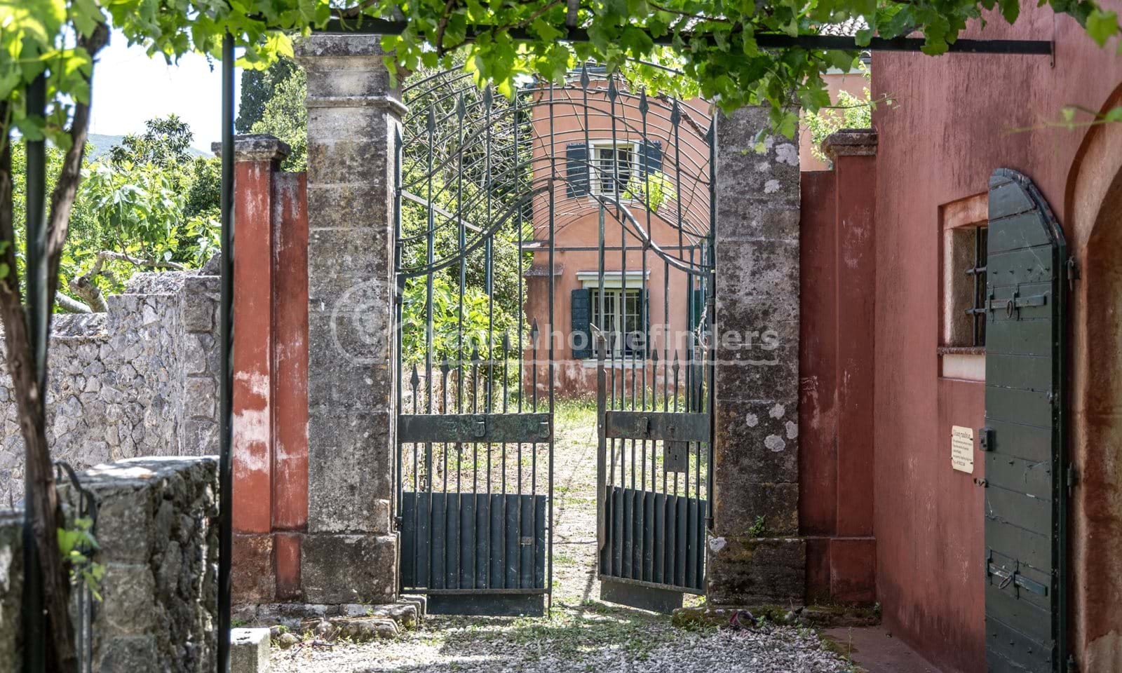 Listing photograph 10 of 20 of the house in Agios Mattheos, published by Corfu Home Finders.