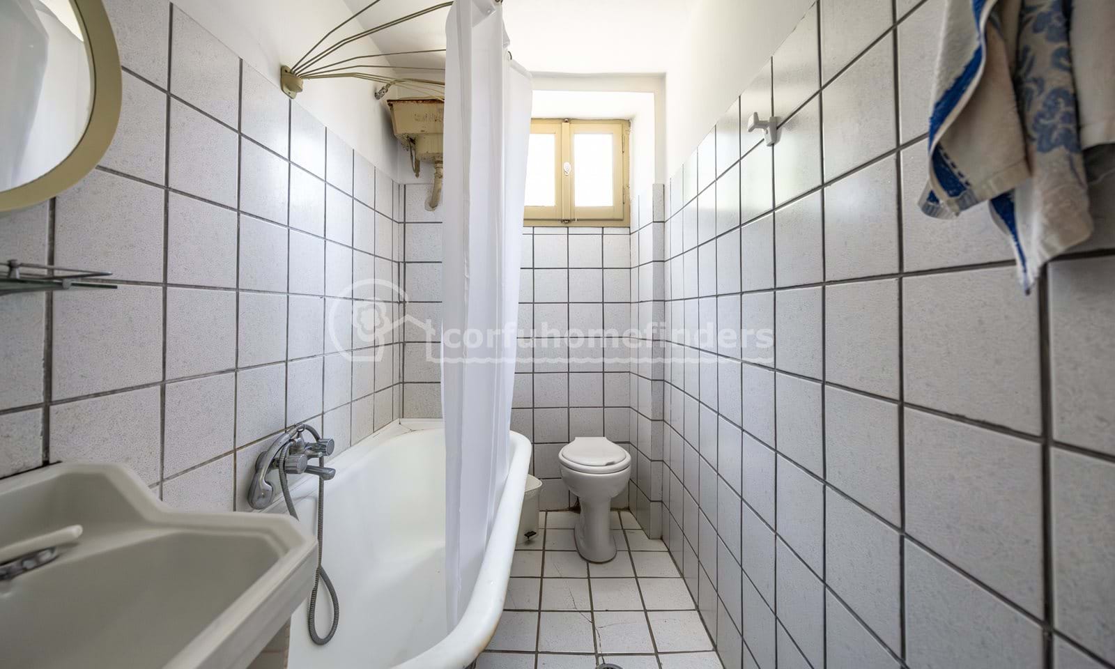 Listing photograph 18 of 20 of the house in Agios Mattheos, published by Corfu Home Finders.