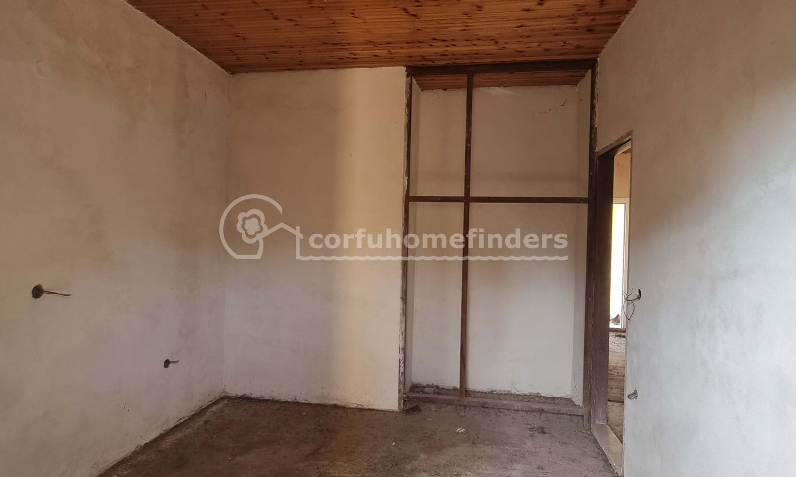Listing photograph 14 of 23 of the house in Agios Mattheos, published by Corfu Home Finders.