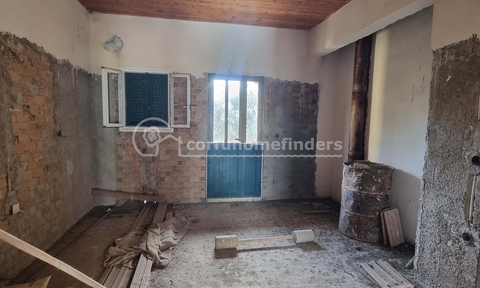 Listing photograph 8 of 23 of the house in Agios Mattheos, published by Corfu Home Finders.